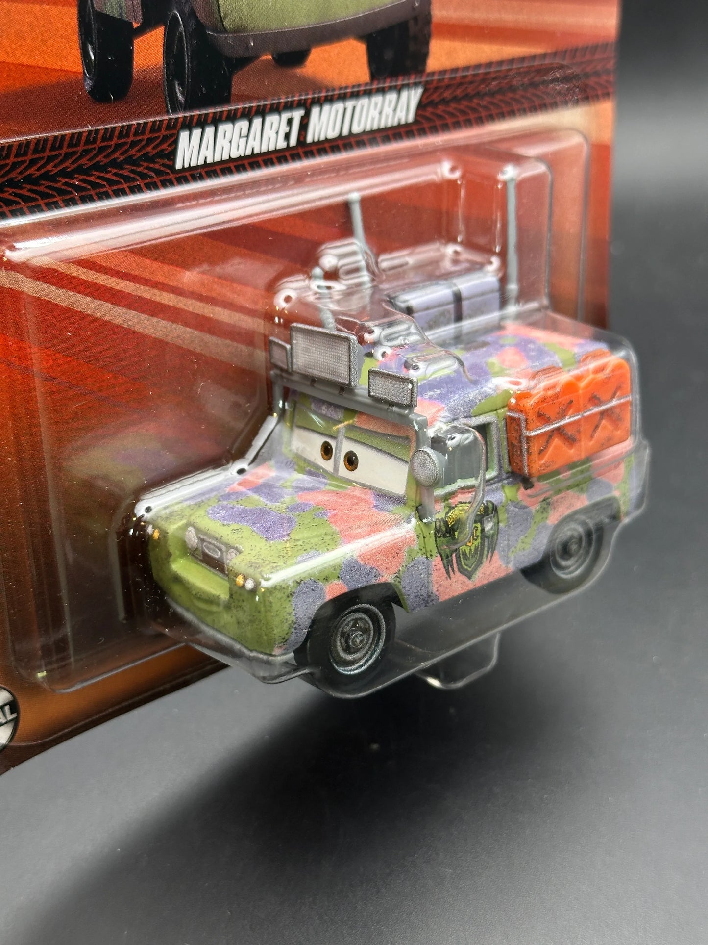 DISNEY PIXAR CARS - MARGARET MOTORRAY - CARS - DIECAST