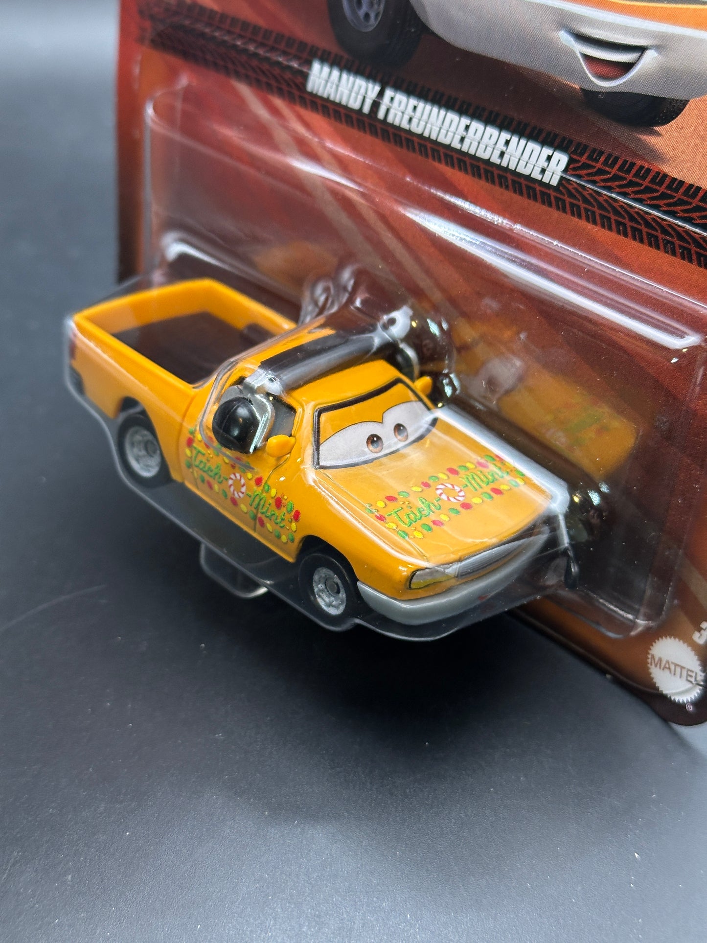 DISNEY PIXAR CARS - MANDY FREUNDERBENDER - CARS - DIECAST