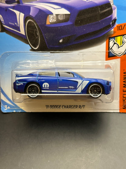 HOT WHEELS - 11 DODGE CHARGER R/T (2019) - HW MUSCLE MANIA 10/10