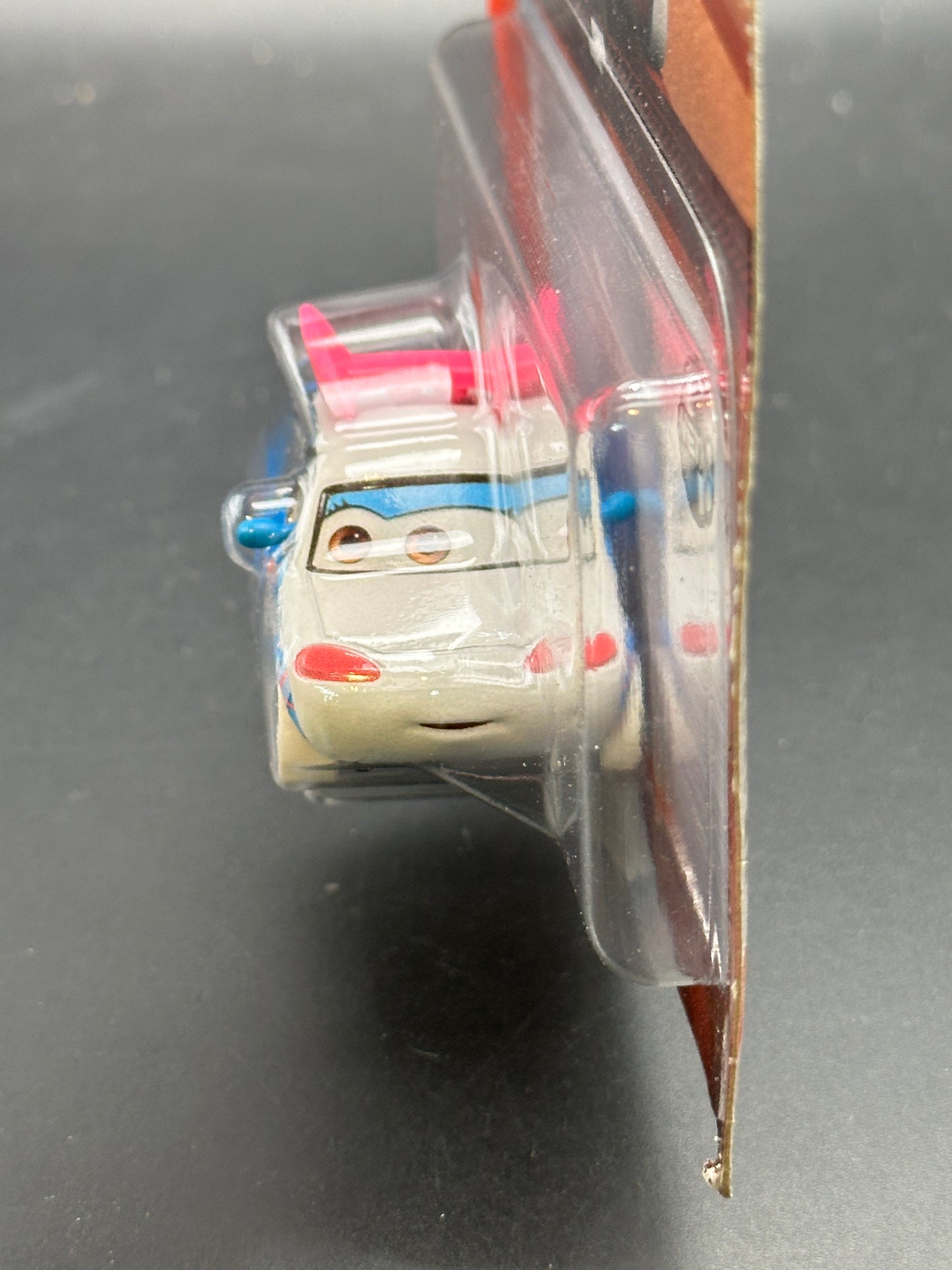 DISNEY PIXAR CARS - SUKI - CARS - DIECAST