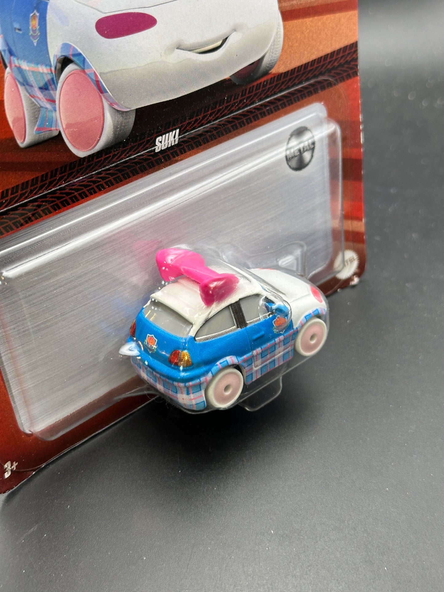 DISNEY PIXAR CARS - SUKI - CARS - DIECAST