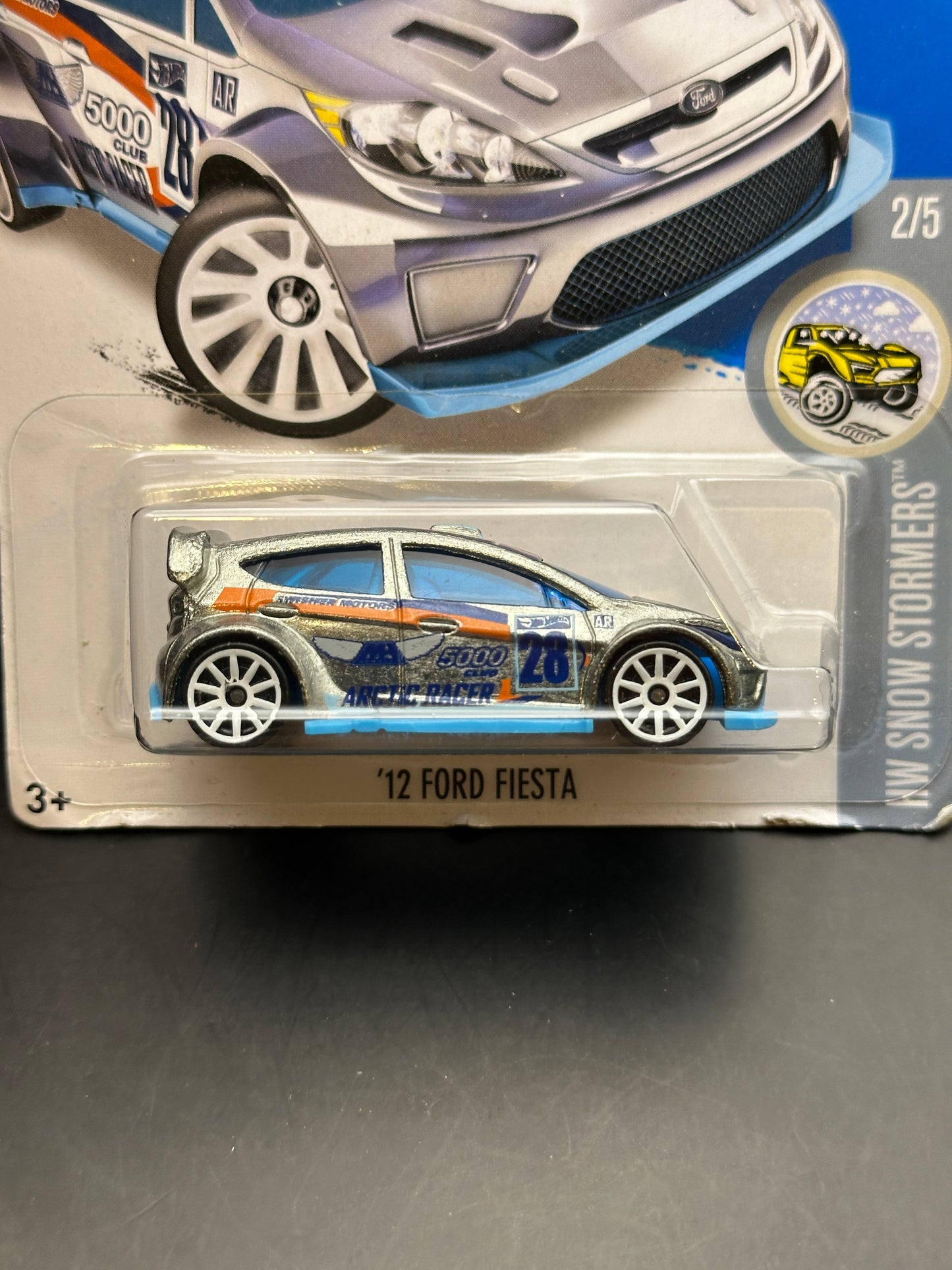 HOT WHEELS - 12 FORD FIESTA (2016) - HW SNOW STORMERS 2/5
