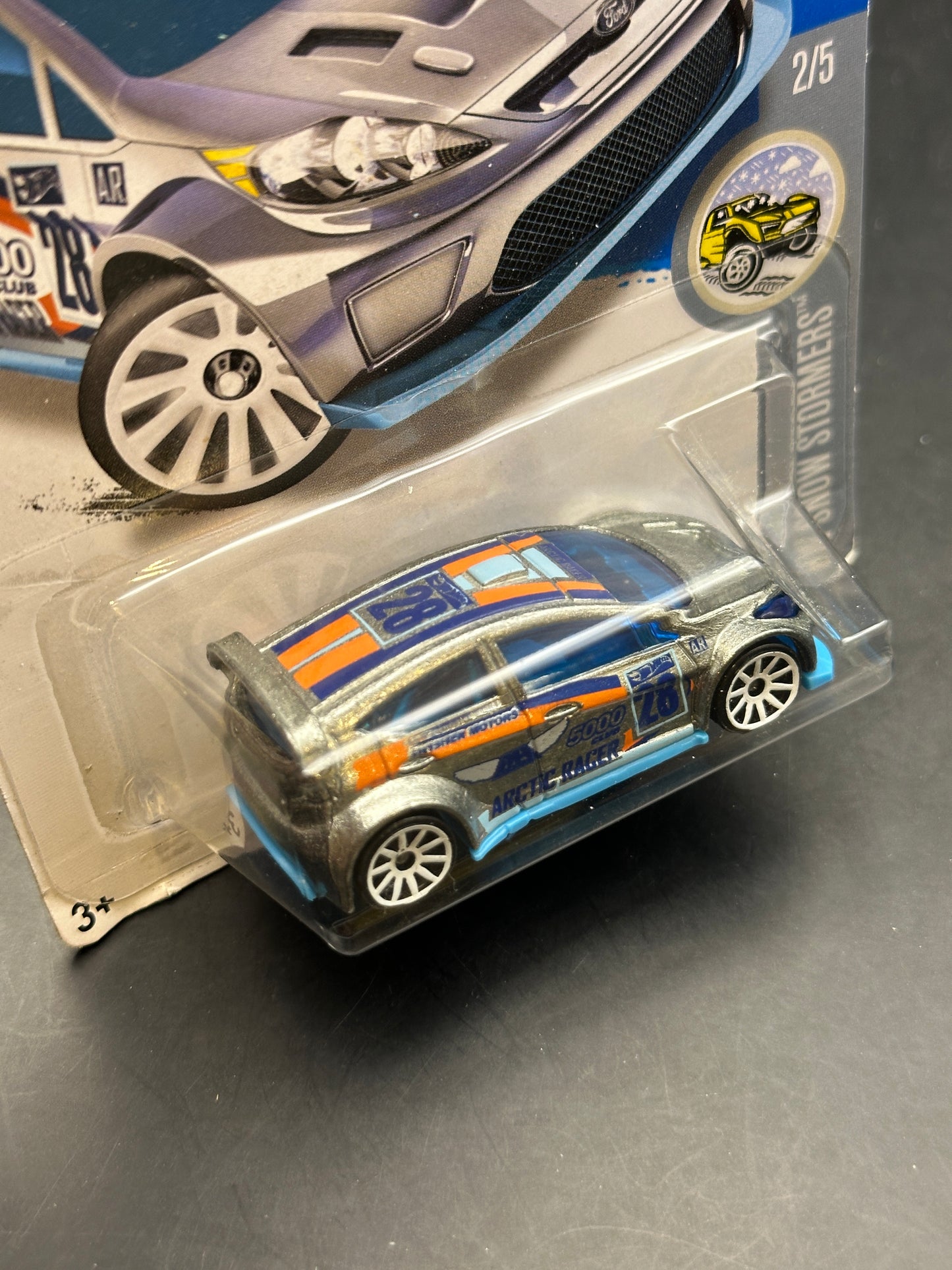 HOT WHEELS - 12 FORD FIESTA (2016) - HW SNOW STORMERS 2/5