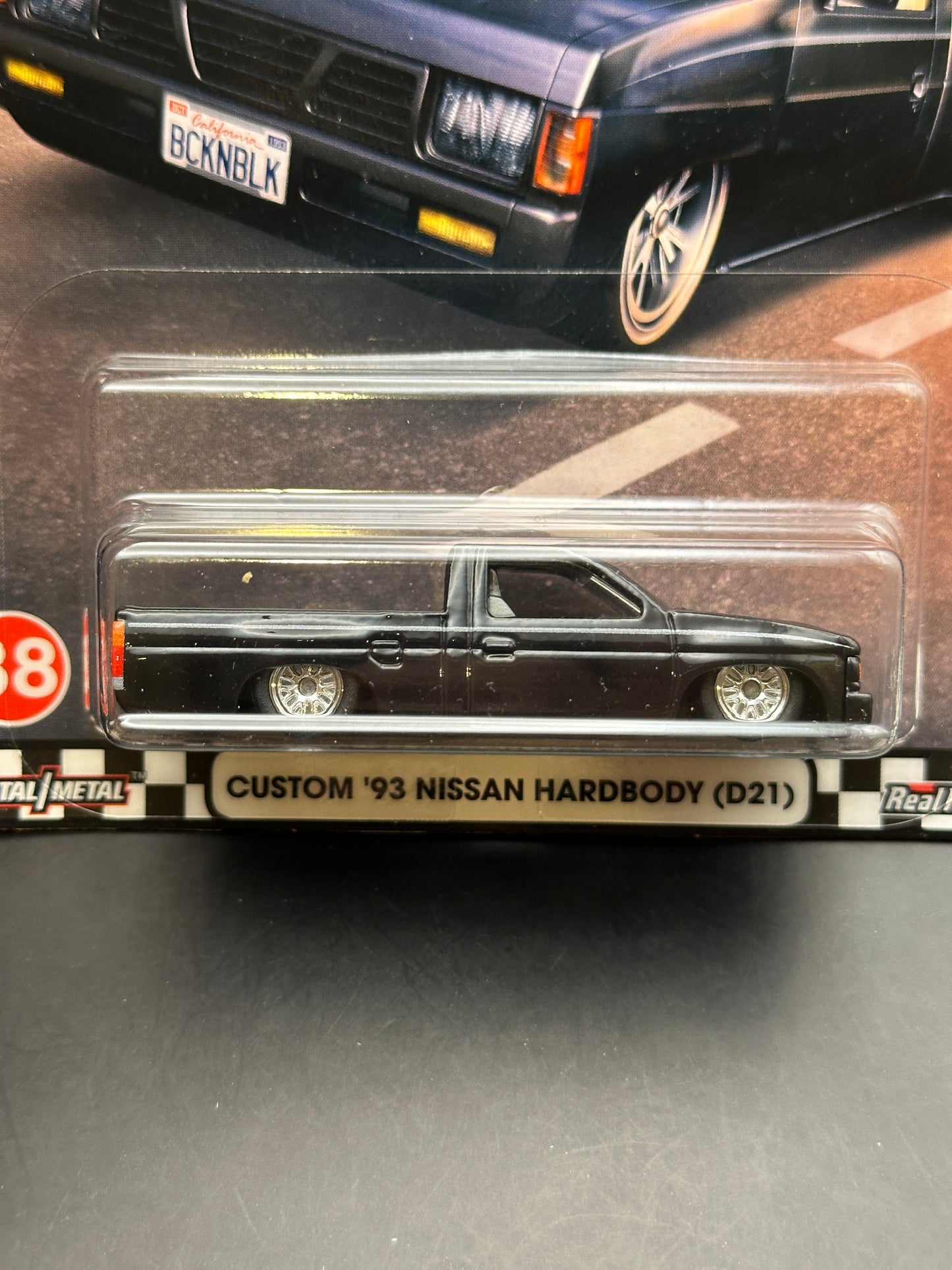 HOT WHEELS - CUSTOM 93 NISSAN HARDBODY D21 (2021) - HW BOULEVARD #38