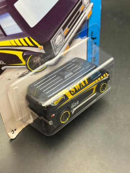 HOT WHEELS - SUPER VAN (2014) - HW CITY