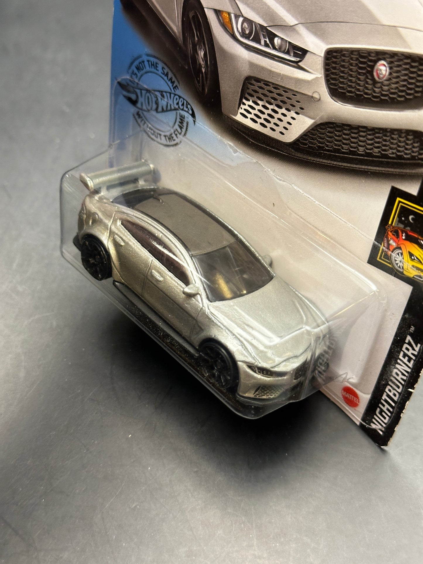 HOT WHEELS - JAGUAR XE SV PROJECT 8 (2020) - HW NIGHTBURNERZ 6/10