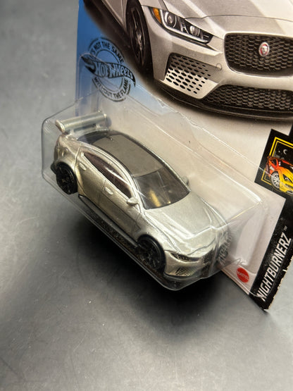 HOT WHEELS - JAGUAR XE SV PROJECT 8 (2020) - HW NIGHTBURNERZ 6/10