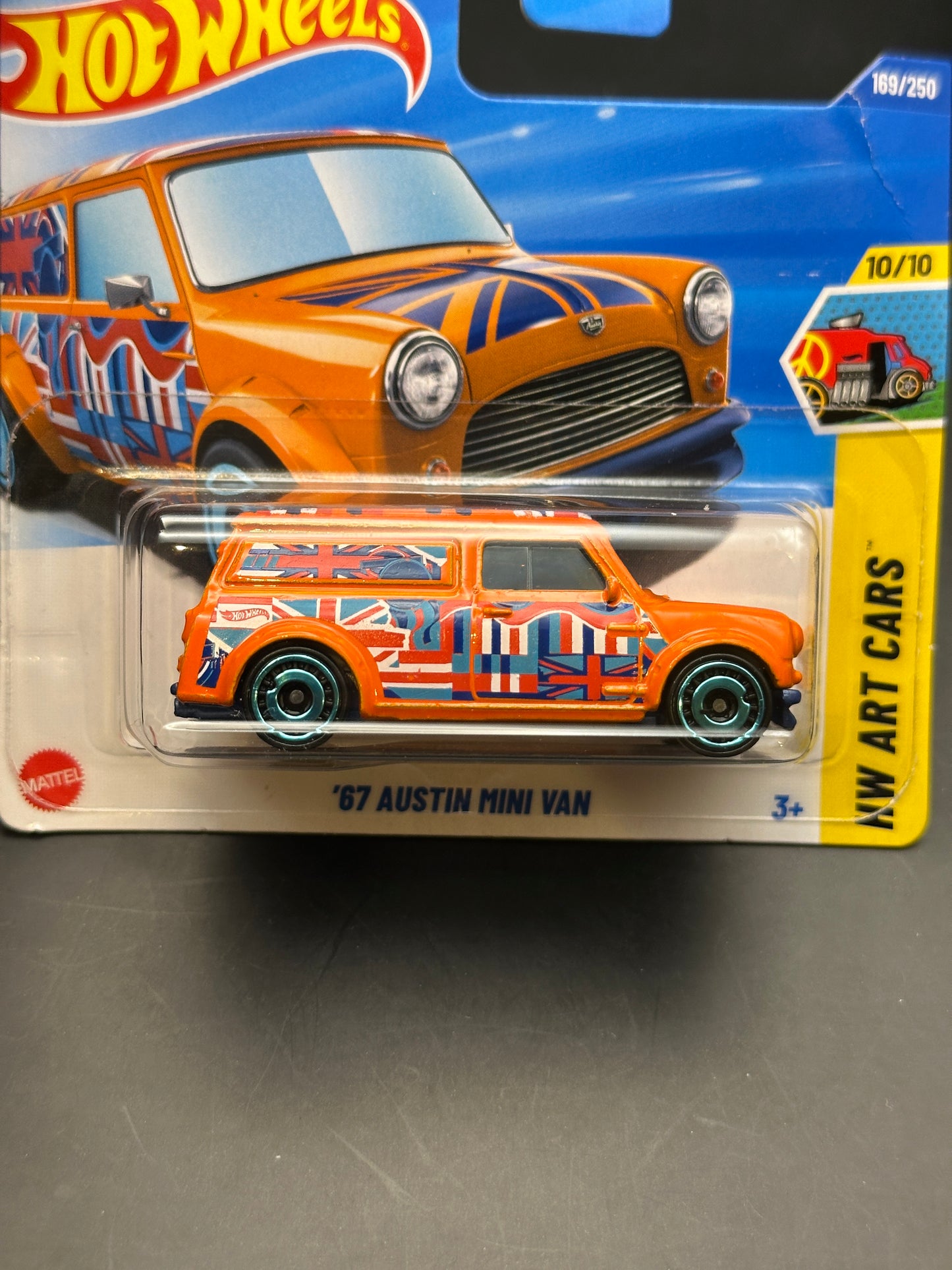 HOT WHEELS - 67 AUSTIN MINI VAN (2025) - HW ART CARS 10/10