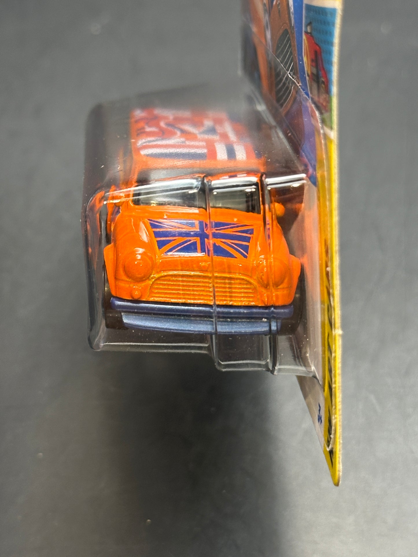 HOT WHEELS - 67 AUSTIN MINI VAN (2025) - HW ART CARS 10/10