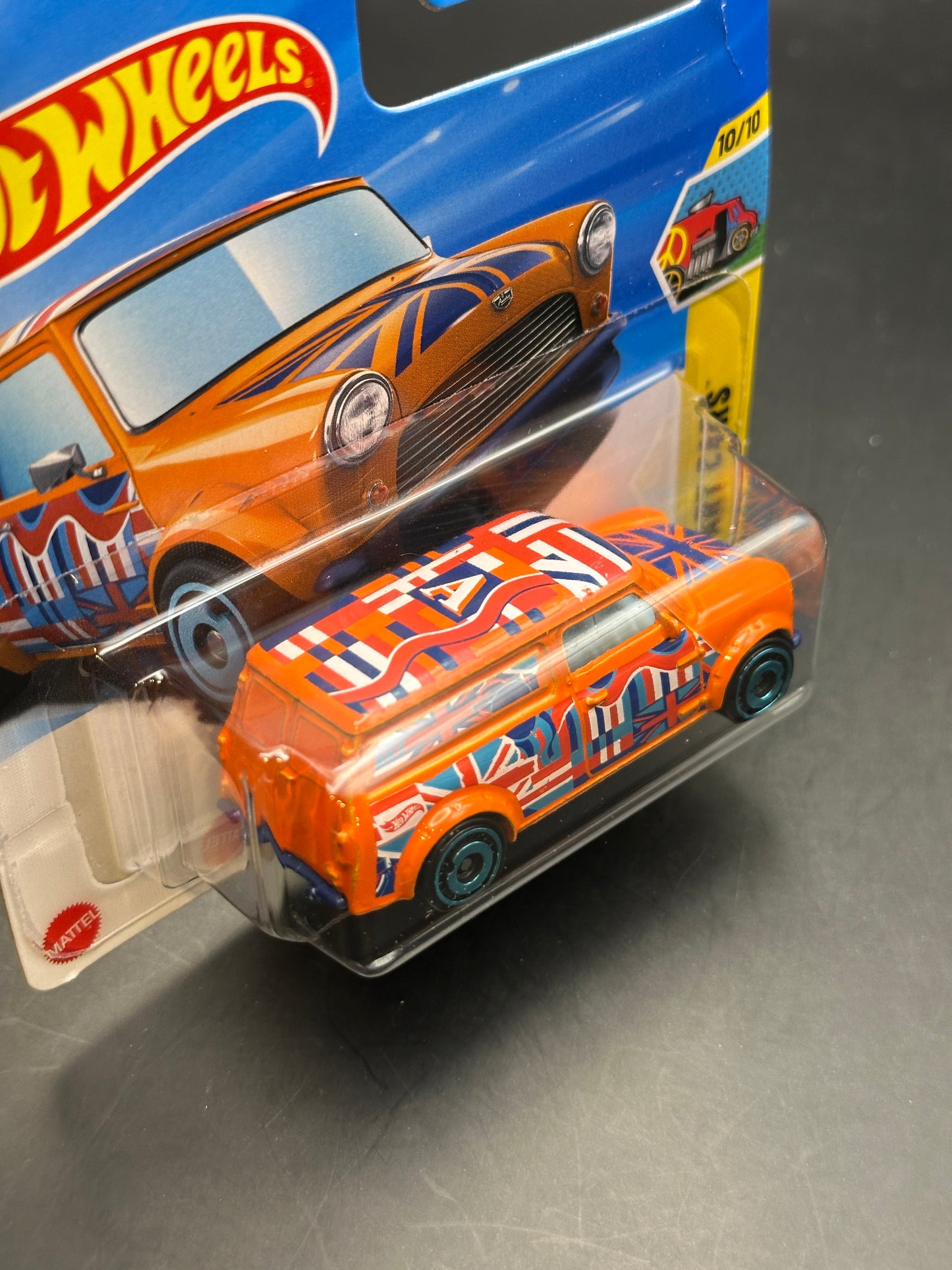 HOT WHEELS - 67 AUSTIN MINI VAN (2025) - HW ART CARS 10/10
