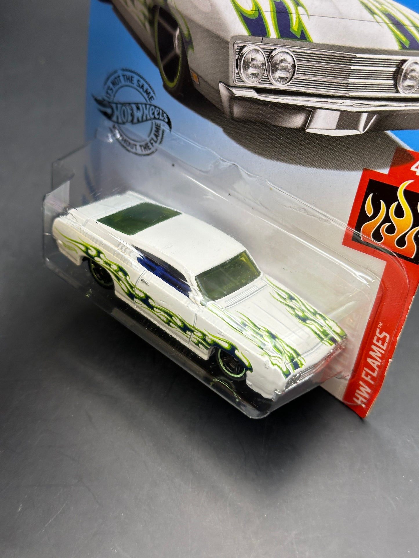 HOT WHEELS - 69 FORD TORINO TALLADEGA (2019) - HW FLAMES 4/10