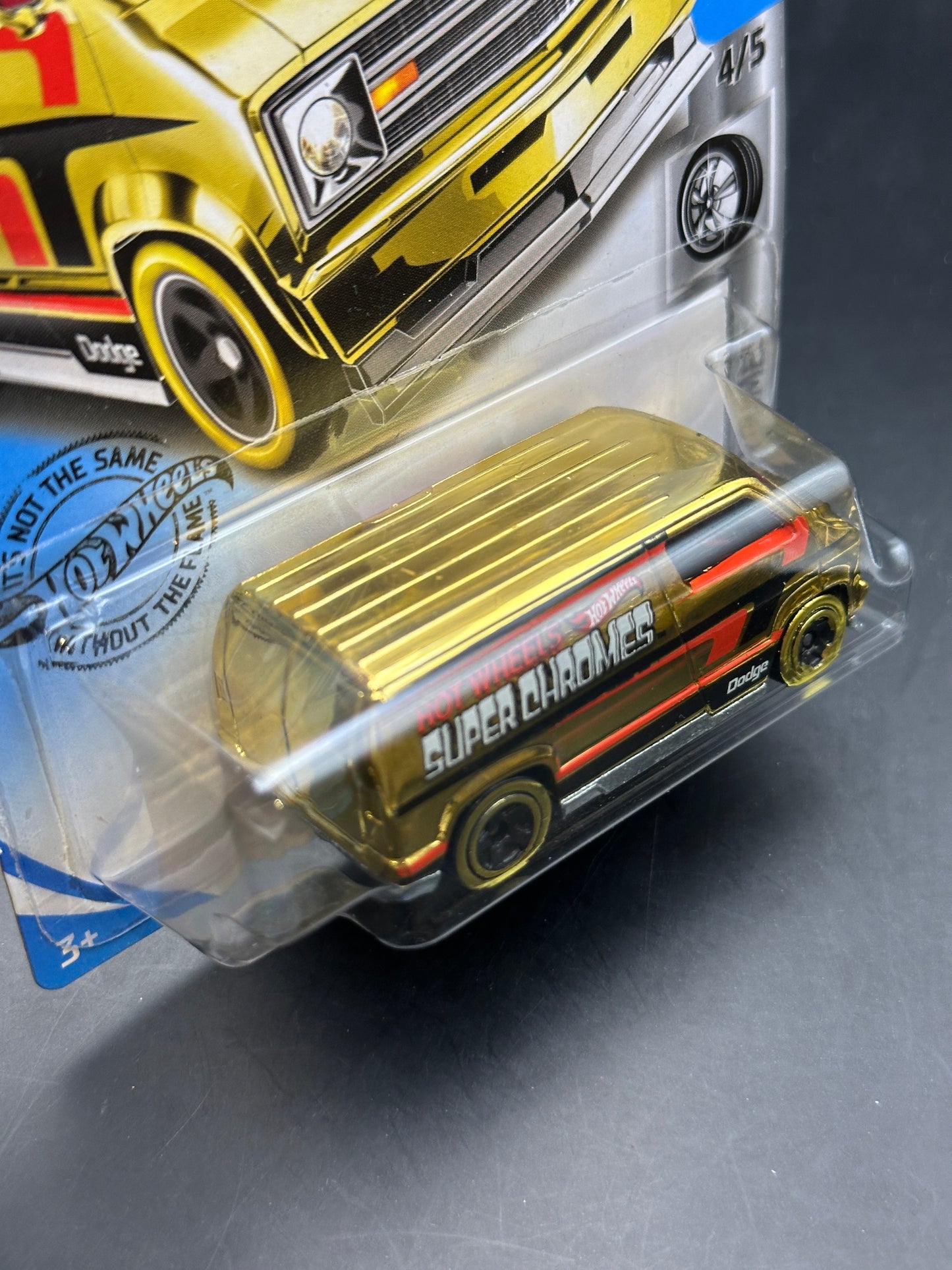 HOT WHEELS - CUSTOM 77 DODGE VAN (2019) - HW SUPER CHROMES 4/5