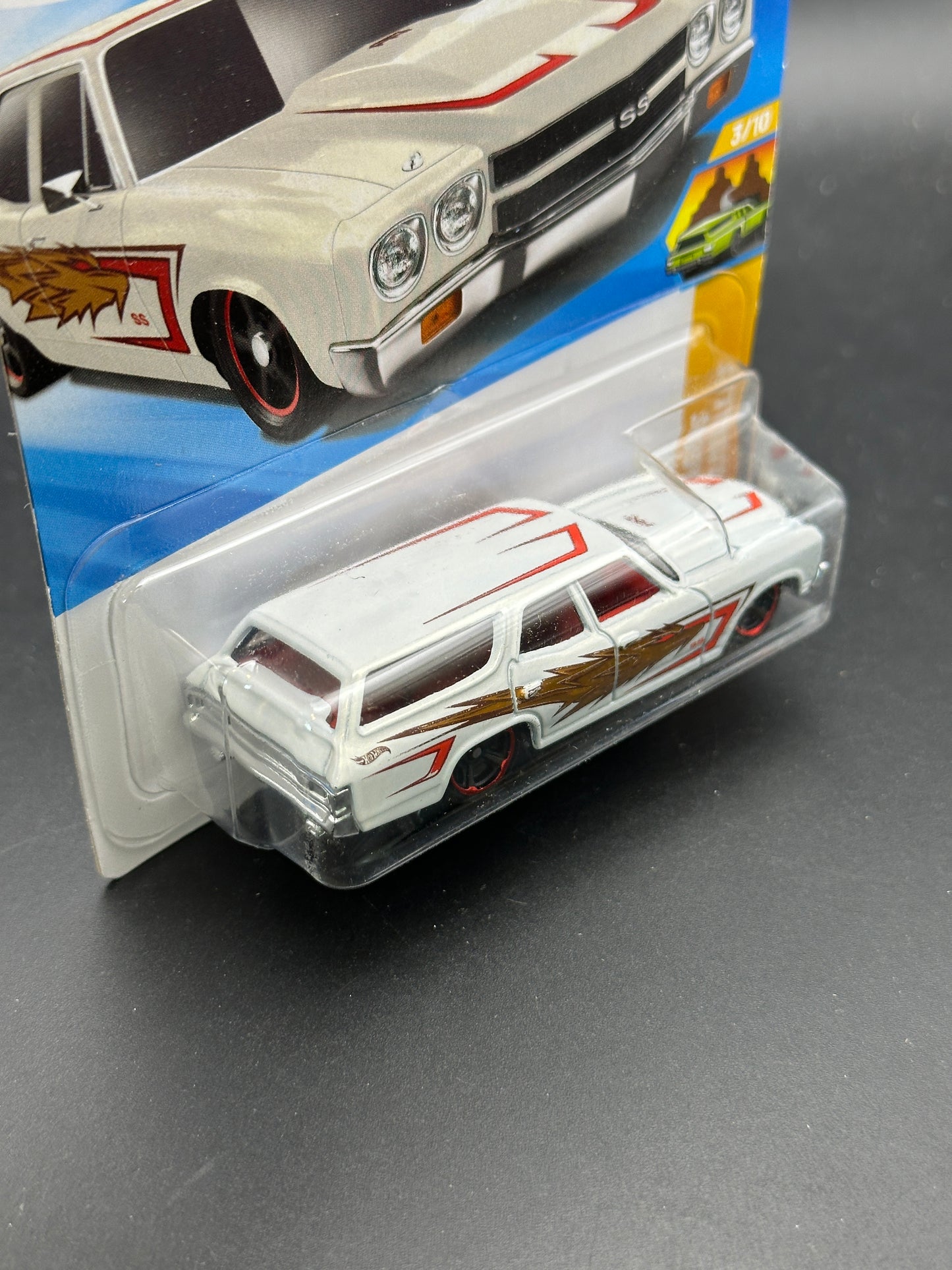 HOT WHEELS - 70 CHEVELLE SS WAGON (2026) - HW WAGONS 3/10