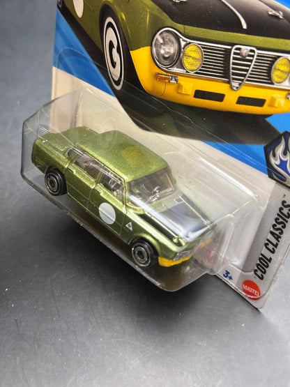 HOT WHEELS - ALFA ROMEO GIULIA TI SUPER (2026) - HW COOL CLASSICS 4/10