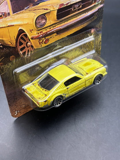 HOT WHEELS - 65 MUSTANG 2+2 FASTBACK (2026) - SILVER SERIES - VINTAGE RACING BARN FIND CLUB SERIES 1/5