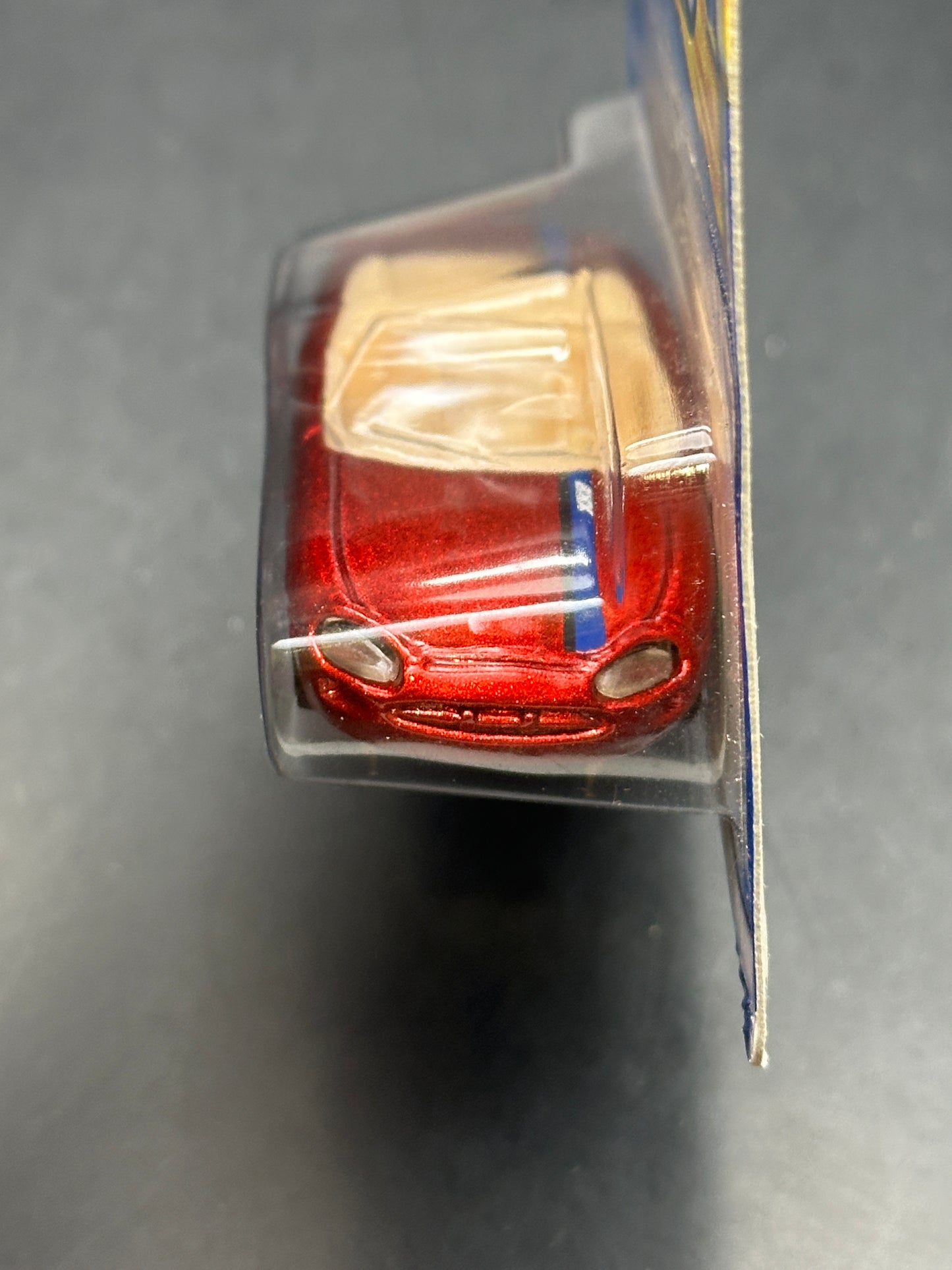 HOT WHEELS - JAGUAR XK8 (2001) - HW MAINLINE