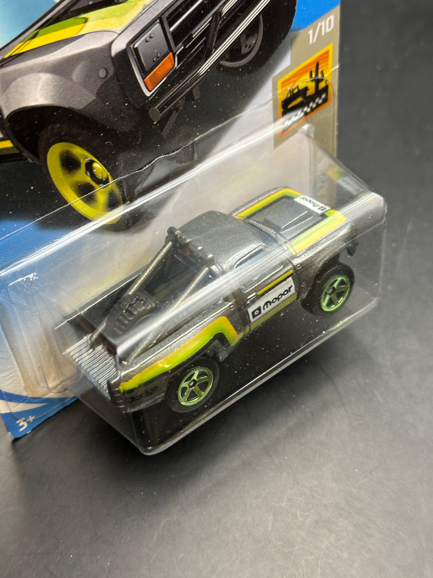 HOT WHEELS - 87 DODGE D100 (2019) - HW BAJA BLAZERS 1/10