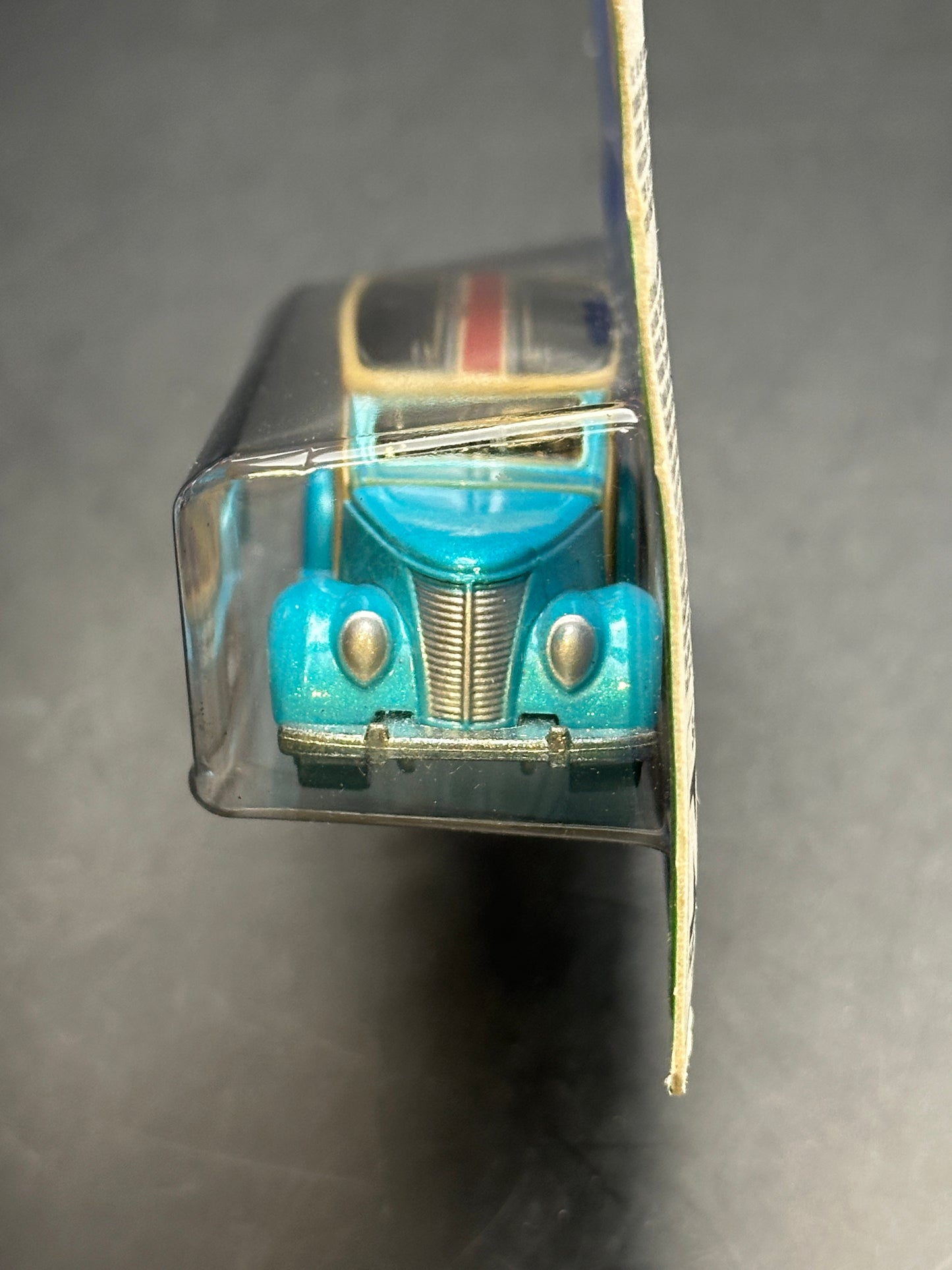 HOT WHEELS - 37 FORD WOODIE (2009) - HW TREASURE HUNTS 5/12