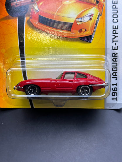 MATCHBOX - 1961 JAGUAR E-TYPE COUPE - J2373 - DIECAST
