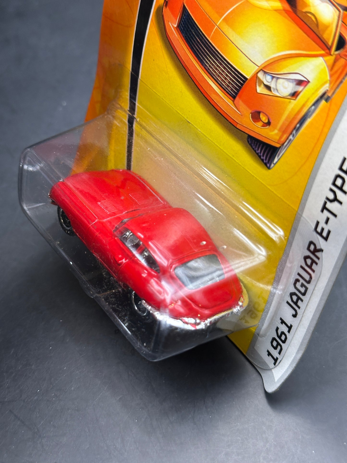 MATCHBOX - 1961 JAGUAR E-TYPE COUPE - J2373 - DIECAST