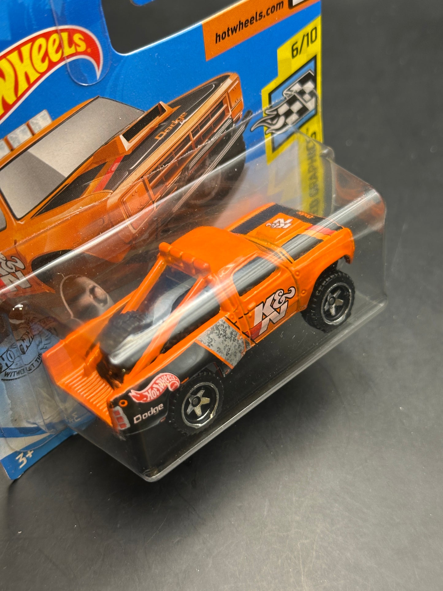 HOT WHEELS - 87 DODGE D100 (2020) - HW SPEED GRAPHICS 6/10