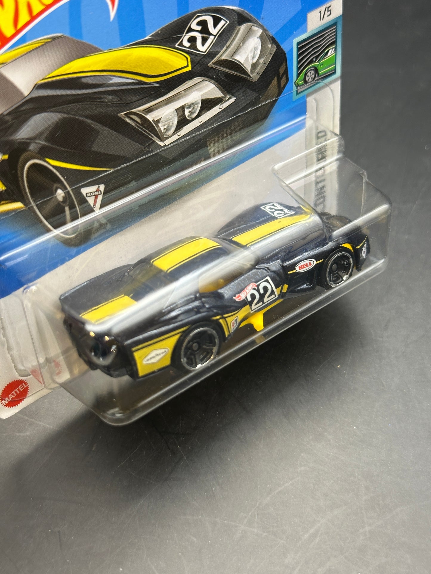 HOT WHEELS - 76 GREENWOOD CORVETTE (2022) - HW CONTOURED 1/5