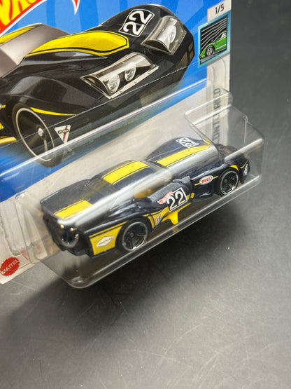 HOT WHEELS - 76 GREENWOOD CORVETTE (2022) - HW CONTOURED 1/5