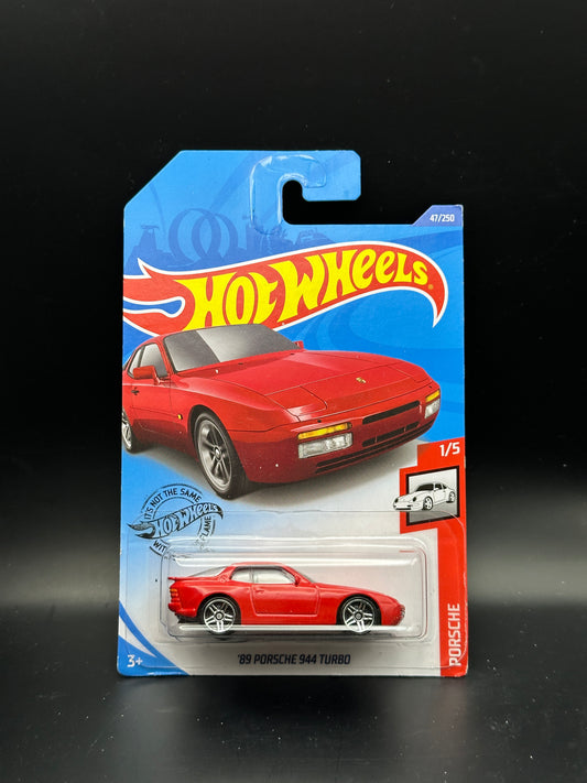HOT WHEELS - 89 PORSCHE 944 TURBO (2020) - HW PORSCHE 1/5
