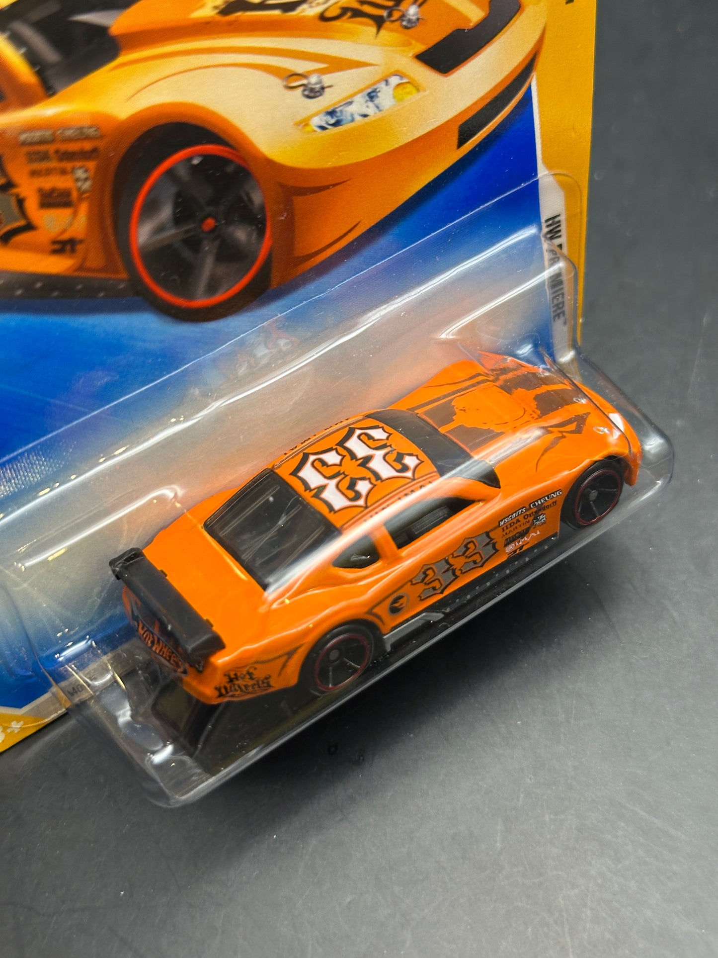 HOT WHEELS - CIRCLE TRACKER (2009) - HW PREMIERE