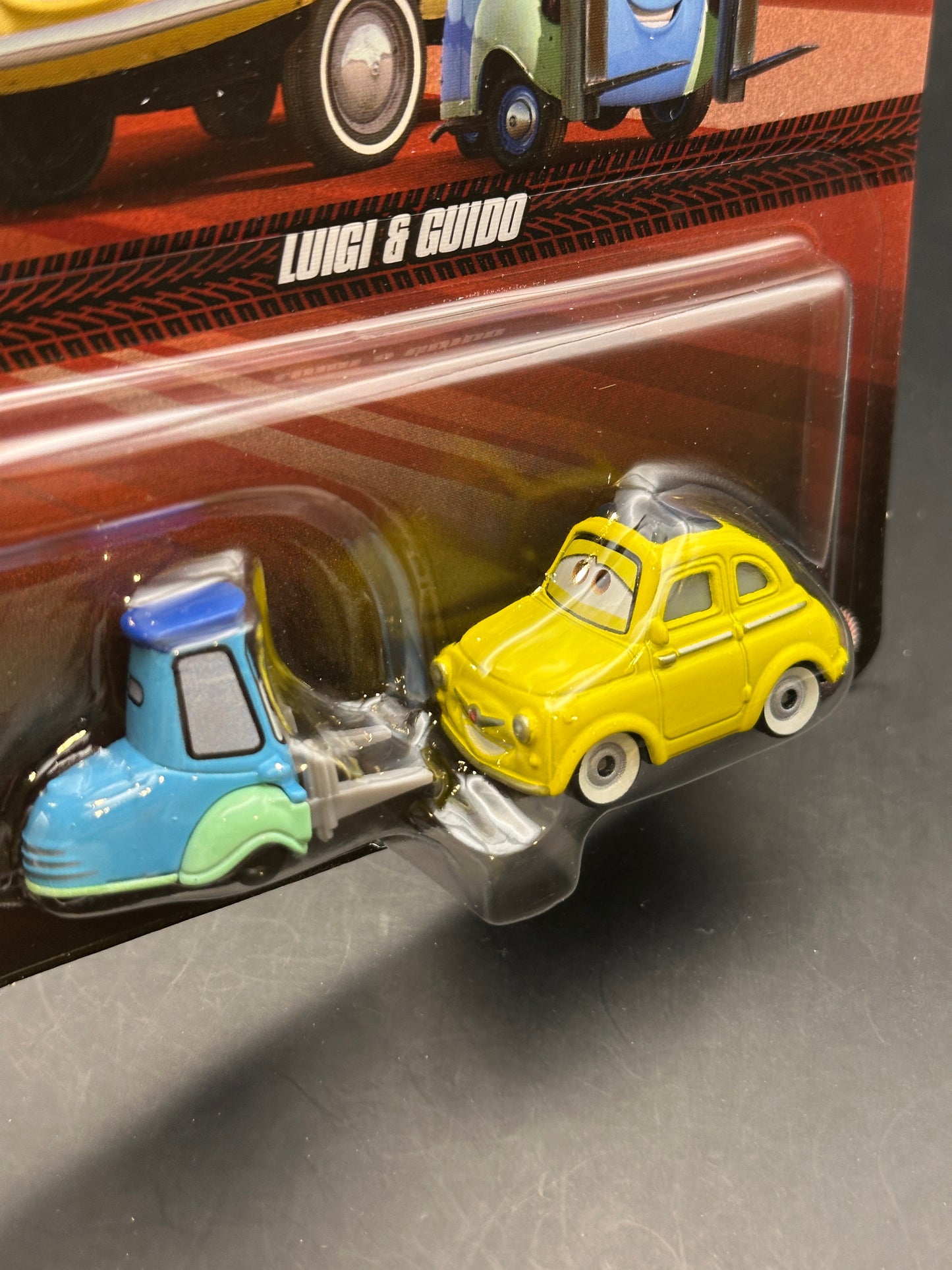 DISNEY PIXAR CARS - LUIGI AND GUIDO - CARS - DIECAST