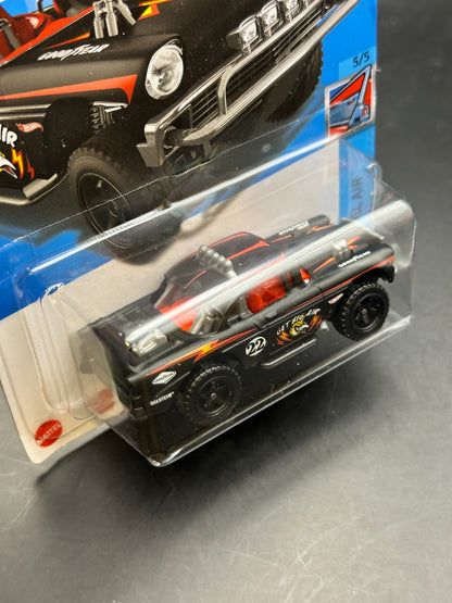 HOT WHEELS - BIG AIR BEL AIR (2022) - HW CHEVY BEL AIR 5/5