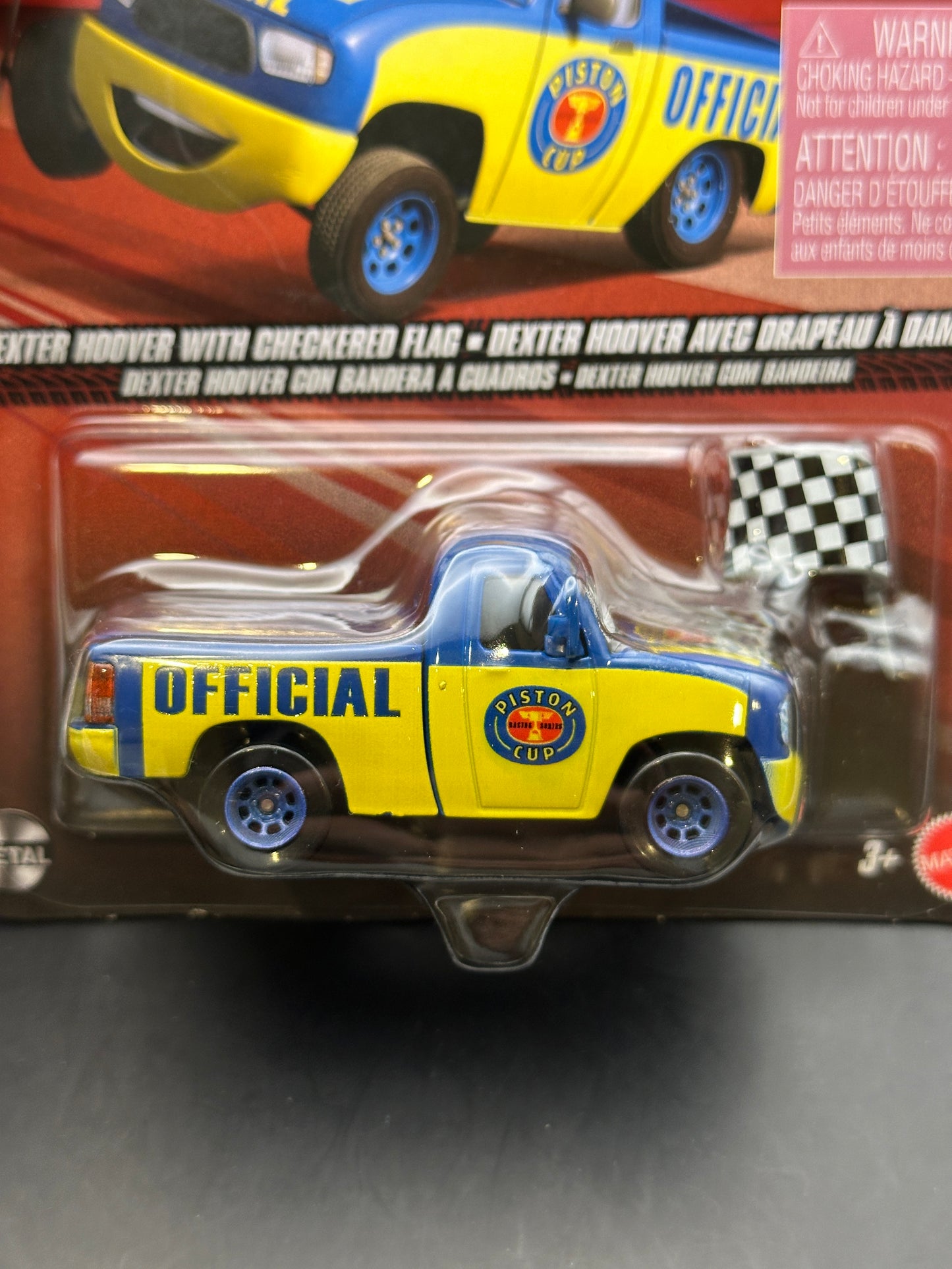 DISNEY PIXAR CARS - DEXTER HOOVER WITH CHECKERED FLAG - CARS - DIECAST