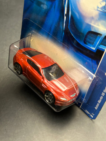 HOT WHEELS - ASTON MARTIN V8 VANTAGE (2008) - HW STARS