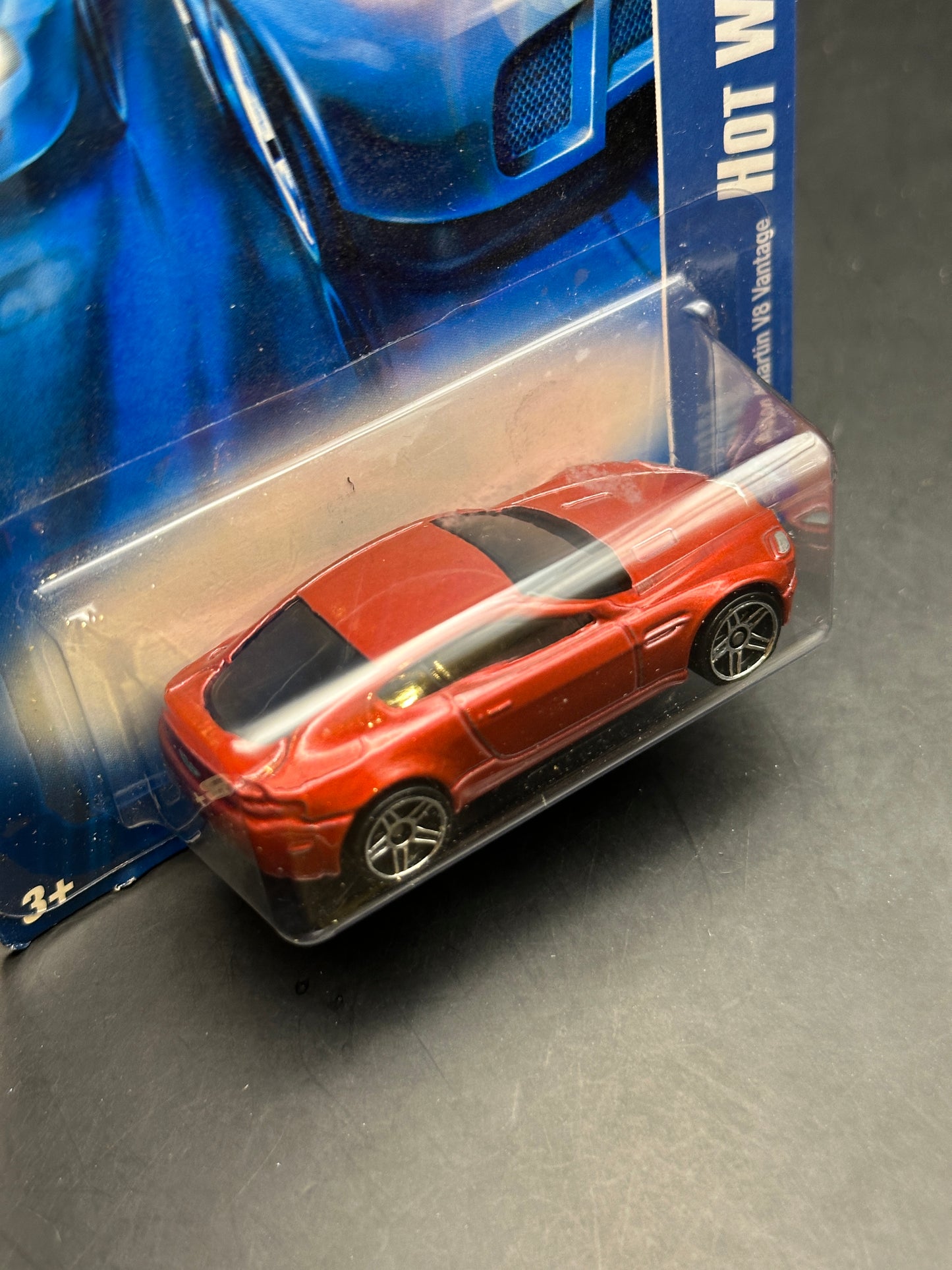 HOT WHEELS - ASTON MARTIN V8 VANTAGE (2008) - HW STARS