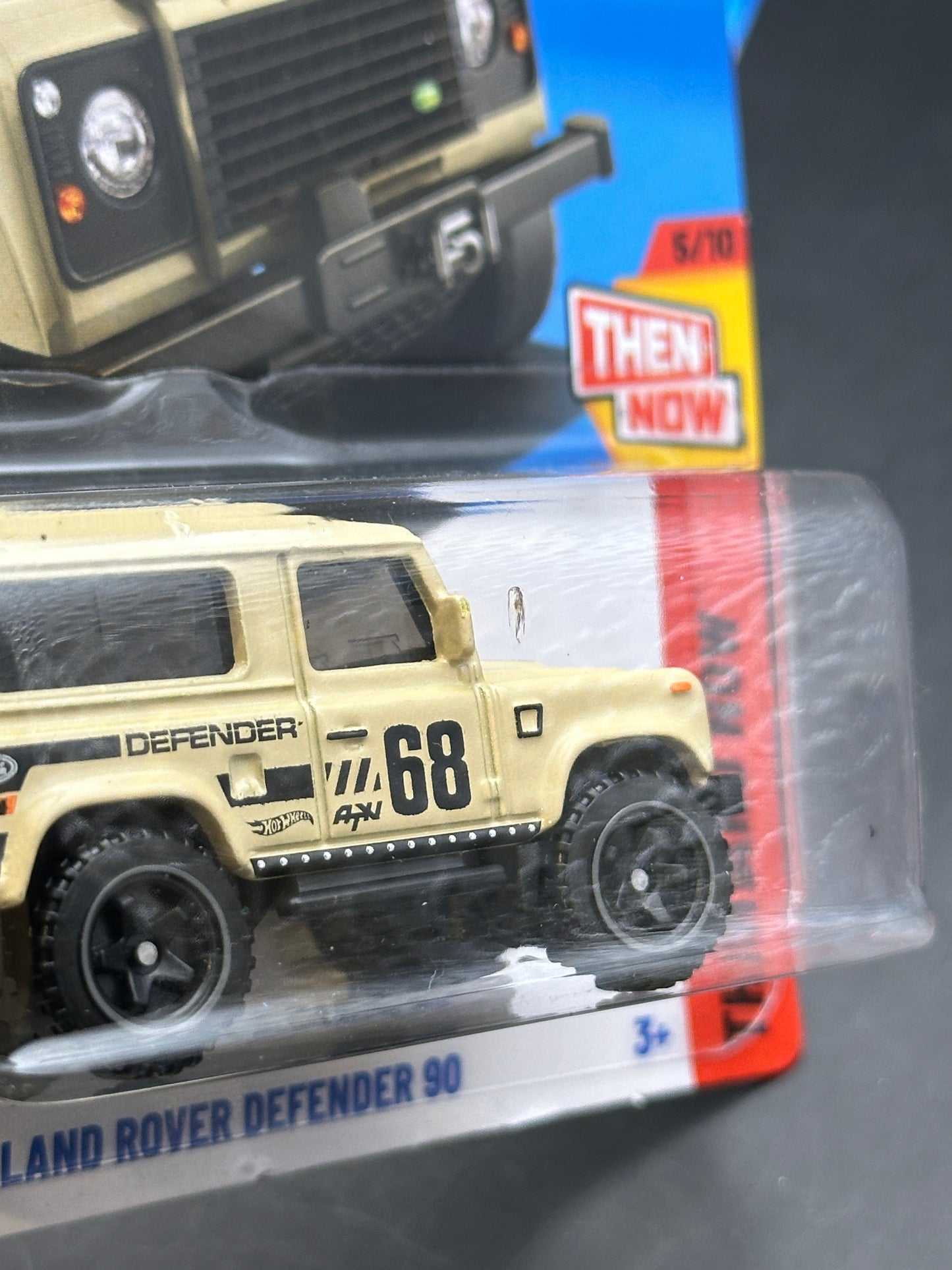 HOT WHEELS - LAND ROVER DEFENDER 90 (2025) - HW THEN AND NOW 5/10