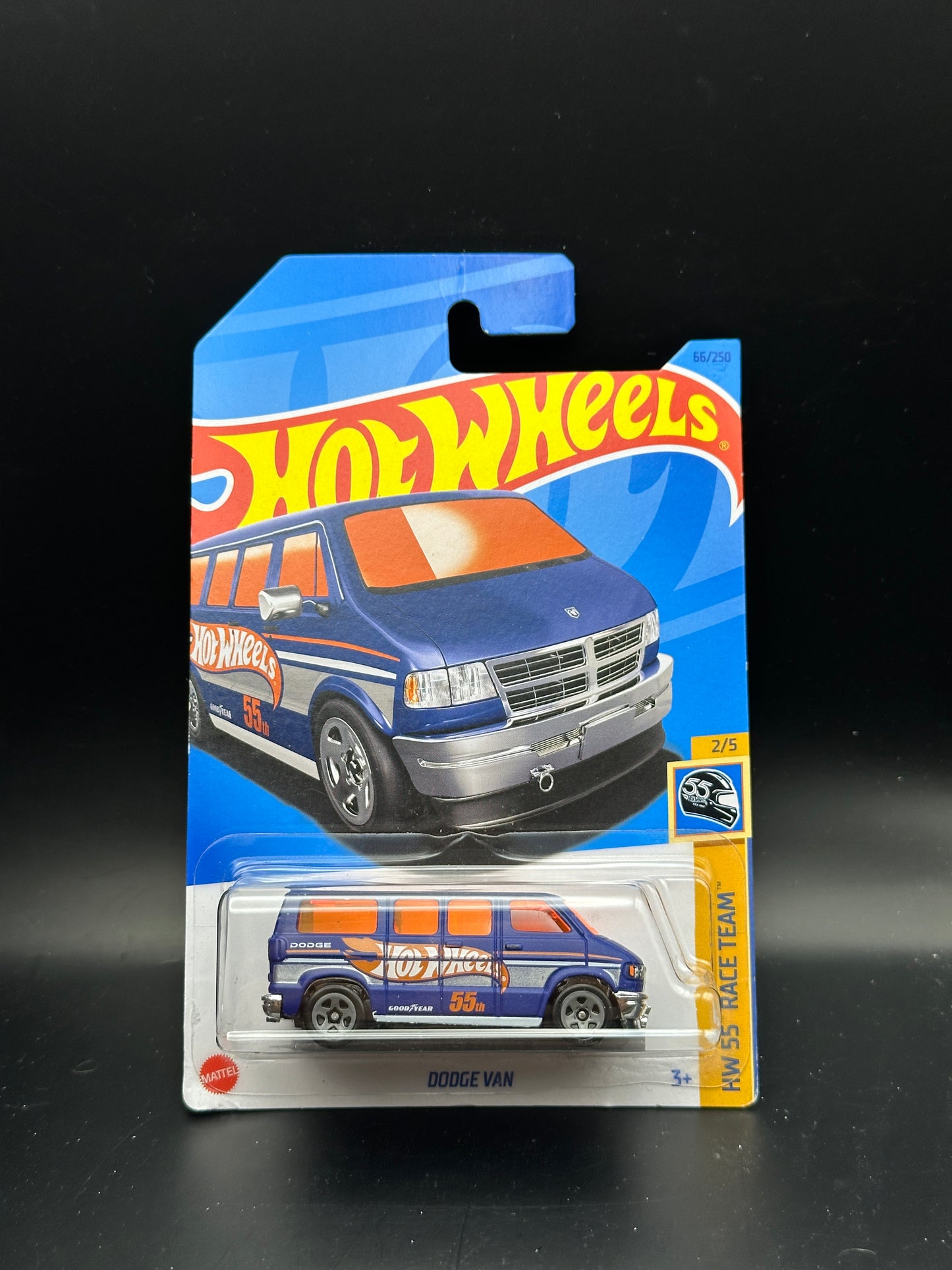 HOT WHEELS - DODGE VAN (2023) - HW 55 RACE TEAM 2/5