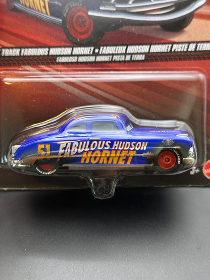 DISNEY PIXAR CARS - DIRT TRACK FABULOUS HUDSON HORNET - CARS - DIECAST
