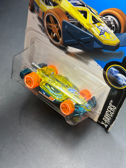 HOT WHEELS - ARROW DYNAMIC (2017) - TREASURE HUNT - HW X-RAYCERS 8/10