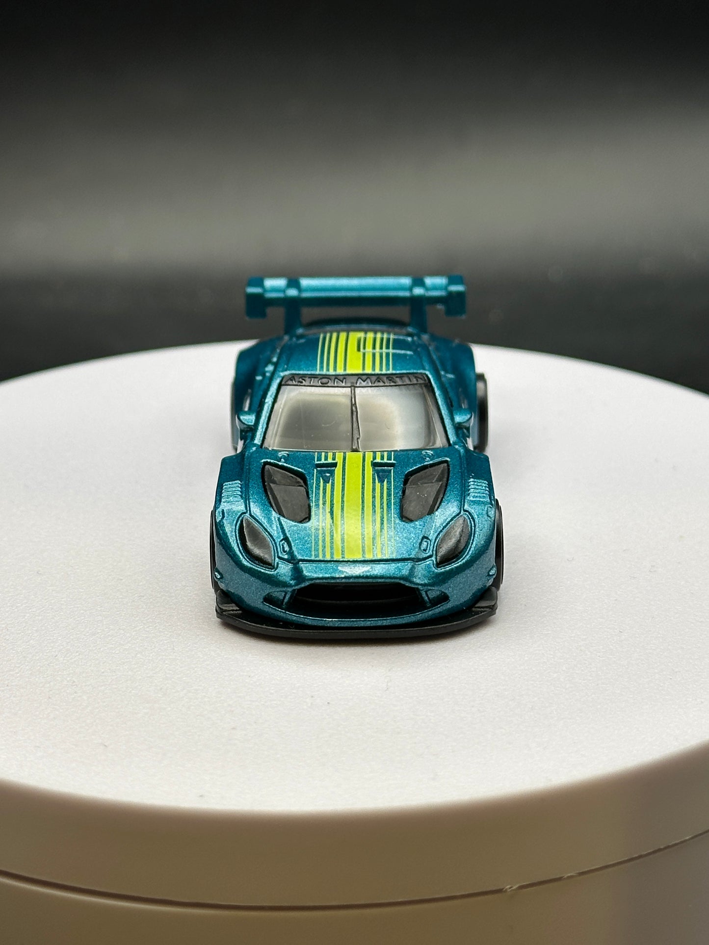 HOT WHEELS - 2024 ASTON MARTIN VANTAGE GT3 (2026) - HW EXOTICARS 9/10 - LOOSE
