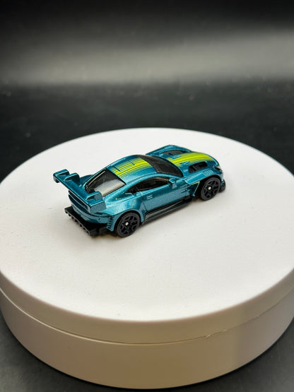 HOT WHEELS - 2024 ASTON MARTIN VANTAGE GT3 (2026) - HW EXOTICARS 9/10 - LOOSE