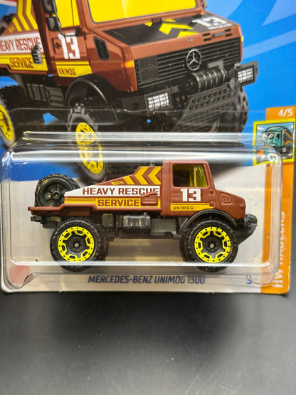 HOT WHEELS - MERCEDES BENZ UNIMOG 1300 (2023) - HW HAULERS 4/5