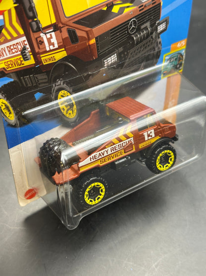 HOT WHEELS - MERCEDES BENZ UNIMOG 1300 (2023) - HW HAULERS 4/5