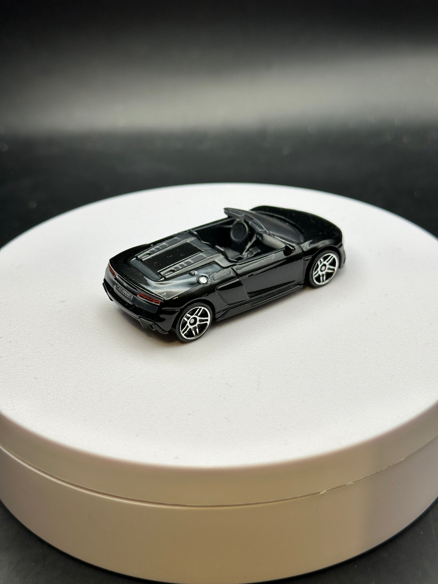 HOT WHEELS - 2019 AUDI R8 SPYDER (2026) - HW DROP TOPS 4/5 - LOOSE