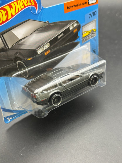 HOT WHEELS - DMC DELOREAN (2018) - HW FACTORY FRESH 7/10