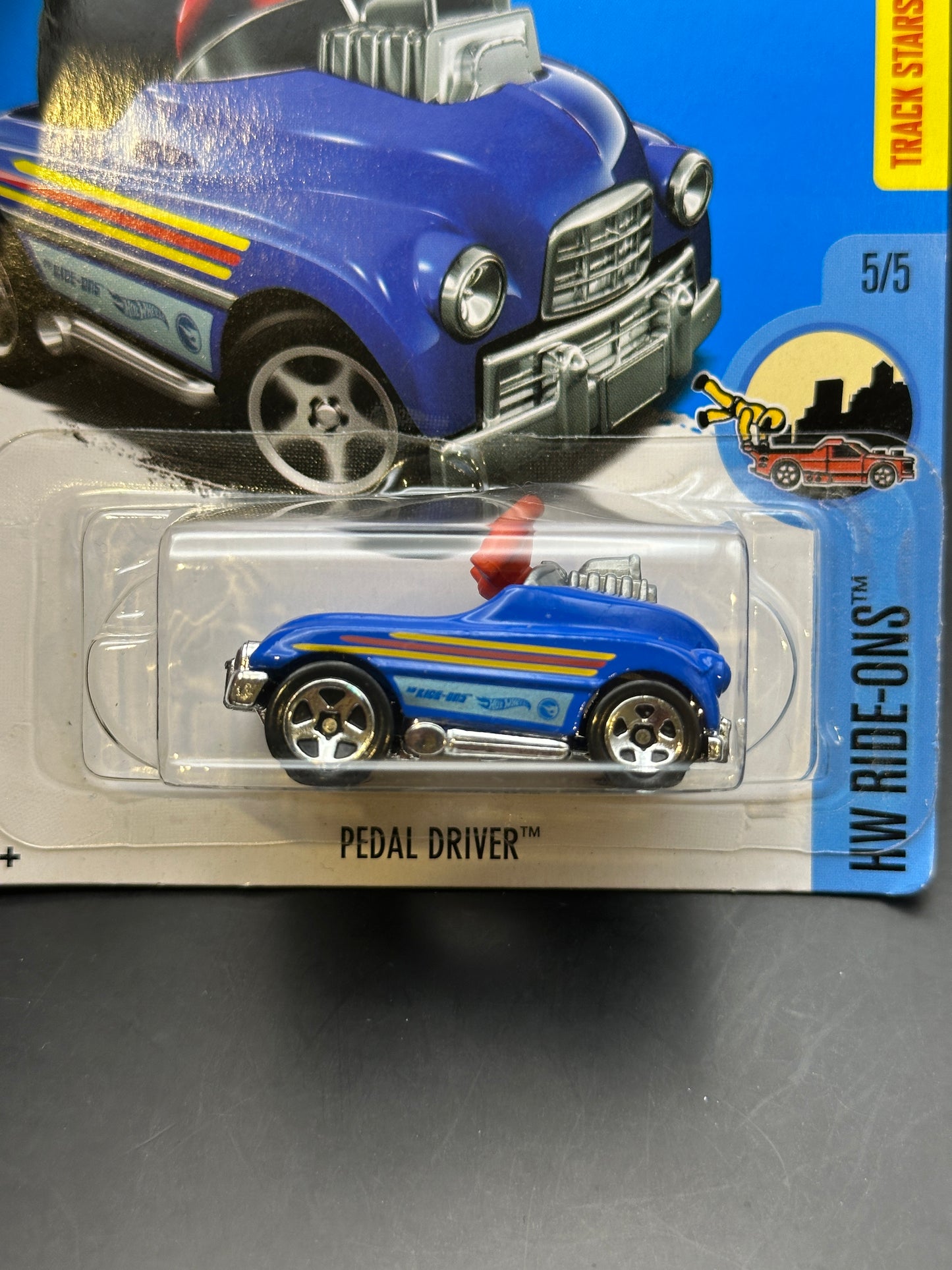 HOT WHEELS - PEDAL DRIVER (2017) - HW RIDE ONS 5/5