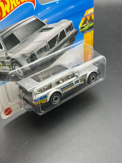 HOT WHEELS - VOLVO 240 DRIFT WAGON (2025) - HW WAGONS 3/5