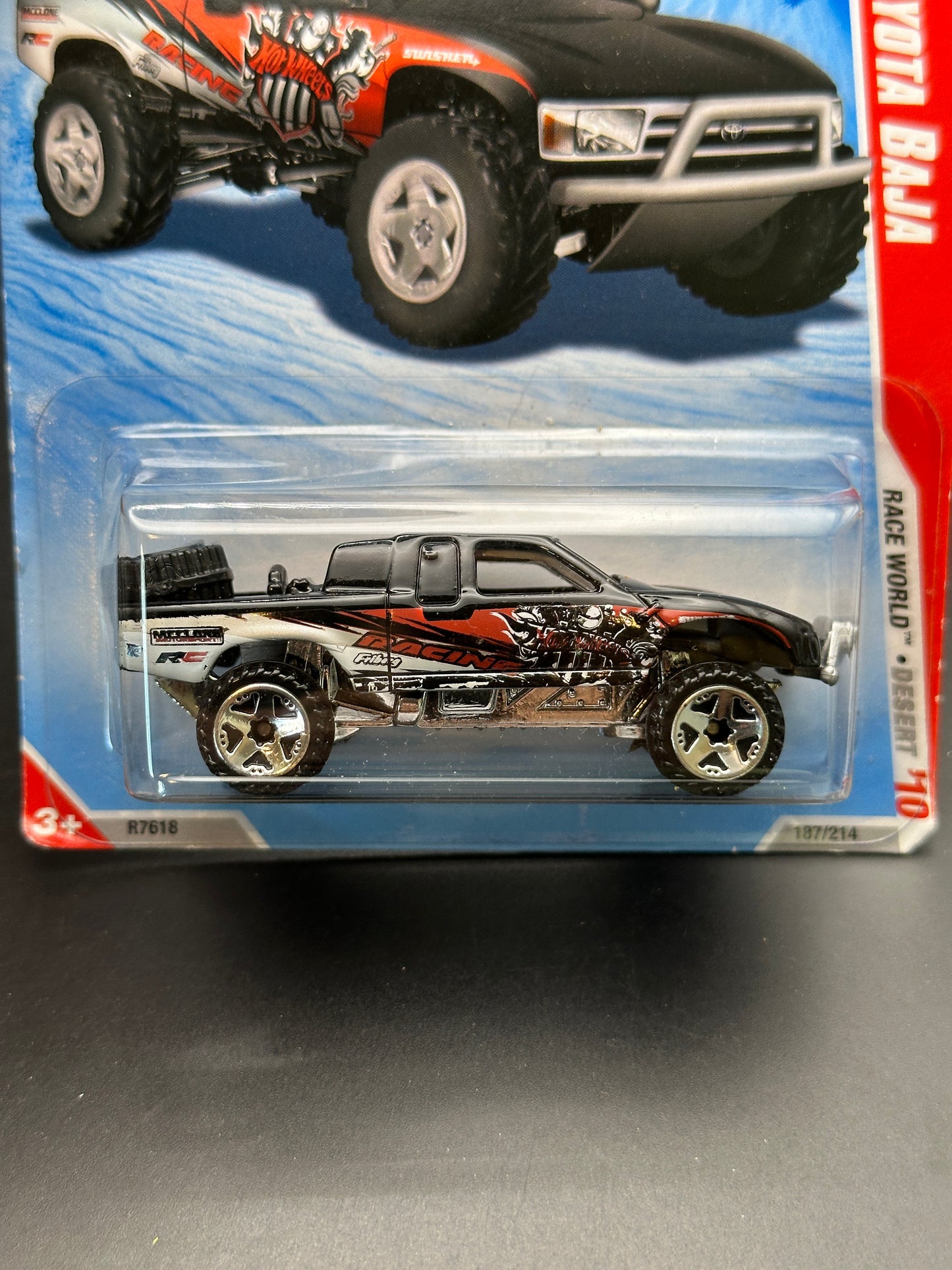 HOT WHEELS - TOYOTA OFF ROAD TRUCK / BAJA (2010) - HW RACE WORLD DESERT 1/4