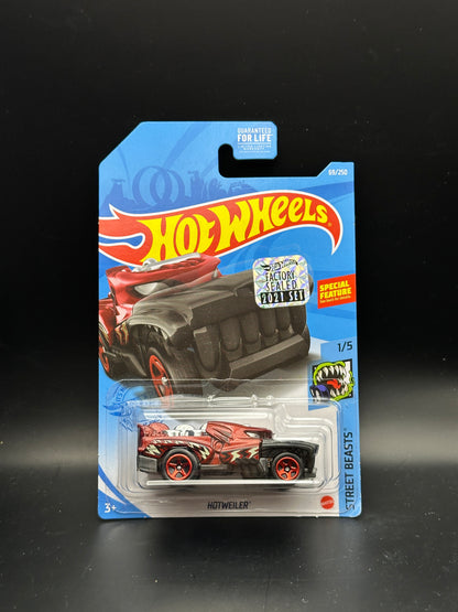 HOT WHEELS - HOTWEILER (2021) - HW STREET BEASTS 1/10