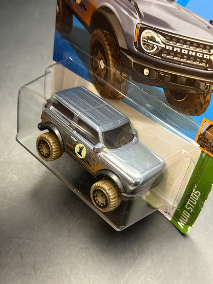 HOT WHEELS - 21 FORD BRONCO (2022) - MUD STUDS 1/5