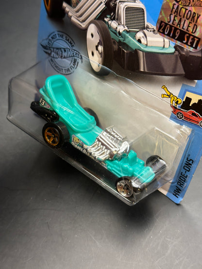 HOT WHEELS - DIAPER DRAGGER (2019) - HW RIDE ONS 4/5